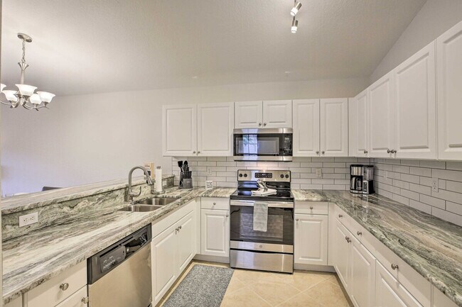 Foto del edificio - 10280 Crepe Jasmine Ln