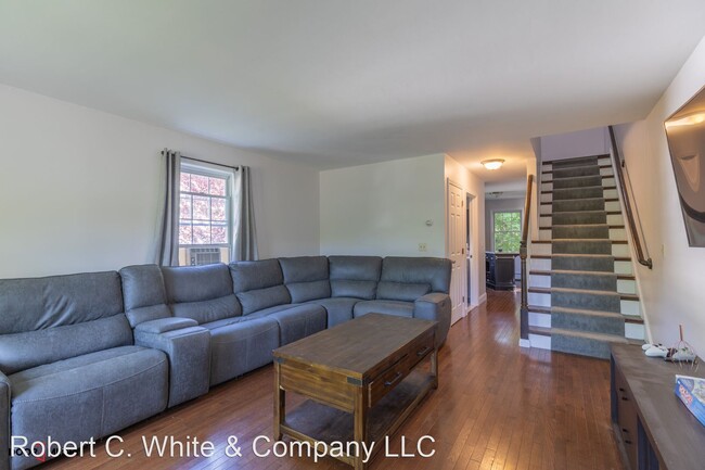 Building Photo - 3 br, 1.5 bath House - 6 Pheasant Hill Drive