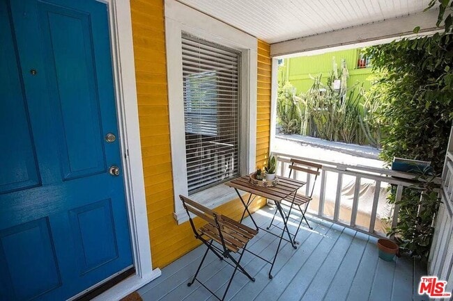 Foto del edificio - 2232 Allesandro St