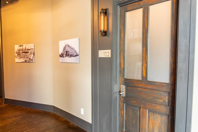 Foto del edificio - 401 NW 2nd St