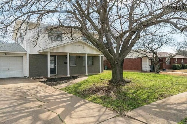 Building Photo - 4711 Balboa Dr
