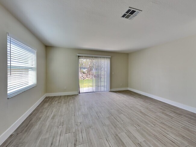 Building Photo - 544 Verbena Ct