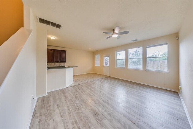 Foto del edificio - 3338 Atherton Canyon Ln