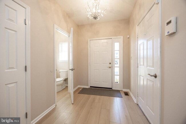 Foto del edificio - 730 Whitetail Cir