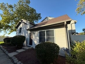 Building Photo - 65 Spuhler Dr