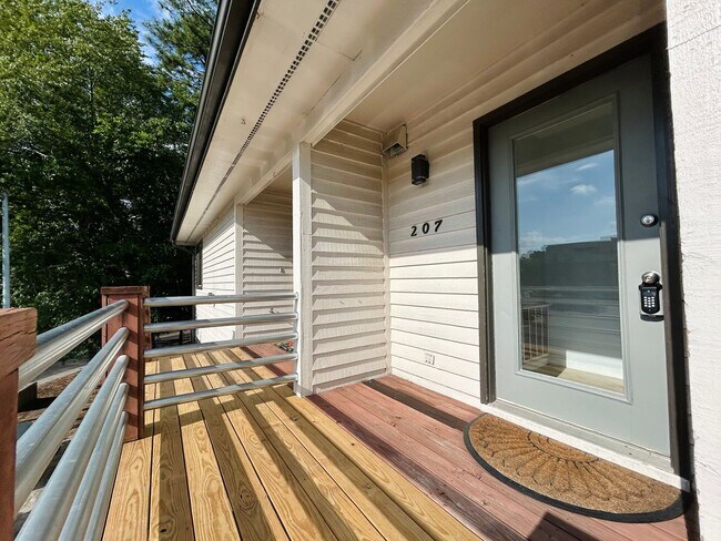 Foto del edificio - 2BR/2BA Condo close to Wrightsville Beach ...