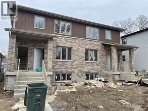 Building Photo - 647 Janette Ave