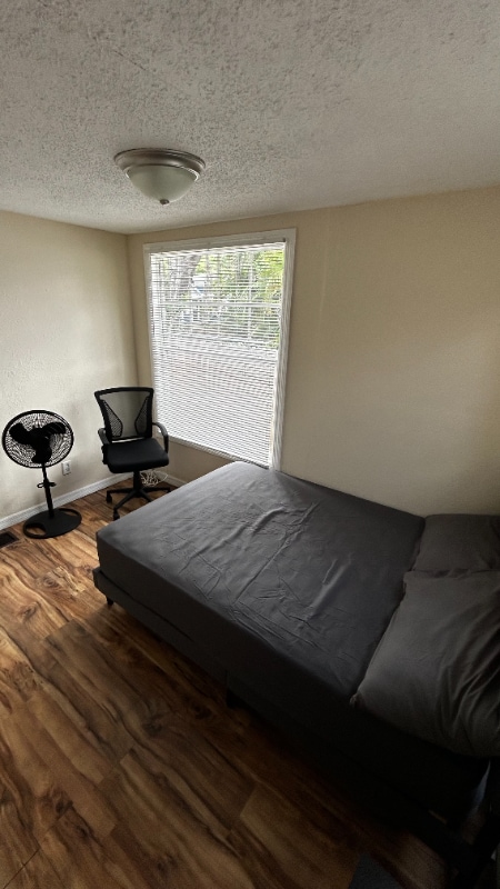 Photo - 1104 E Genesee St House