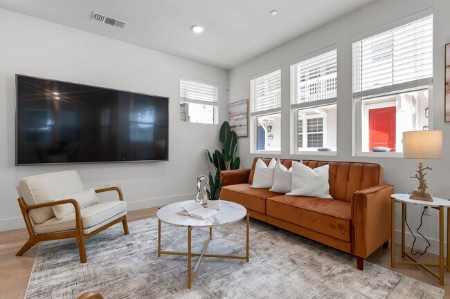 Building Photo - Modern 3-Level 5 Bedroom 4 Bathroom Newark...