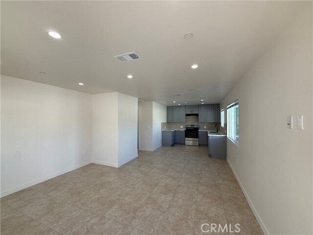 Foto del edificio - 18110 Gault St