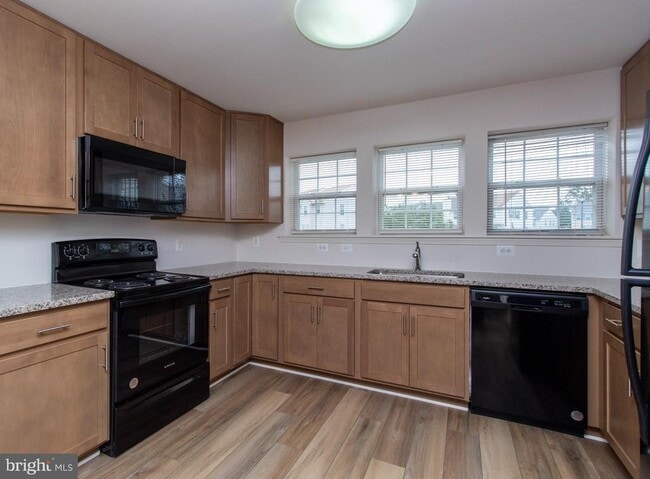 Building Photo - 4145 Apple Orchard Ct