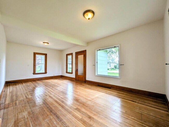 Foto del edificio - 604 8th Ave