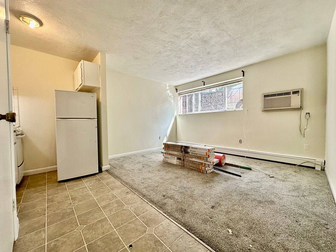 Primary Photo - 360 Market St