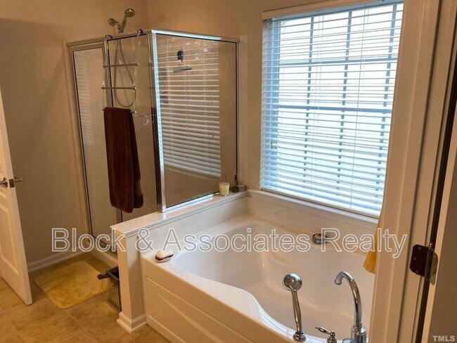 Foto del edificio - 410 Euphoria Cir