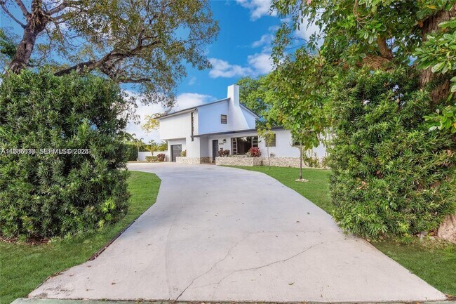 Foto del edificio - 9005 SW 56th St