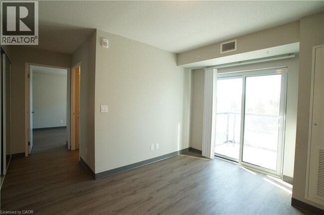 Photo du bâtiment - 595 Strasburg Rd