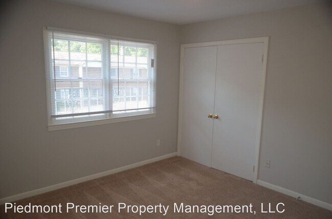 Building Photo - 323 Vineyard Park Ct