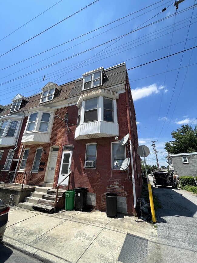 967 E Princess St, York, PA 17403 House Rental in York, PA