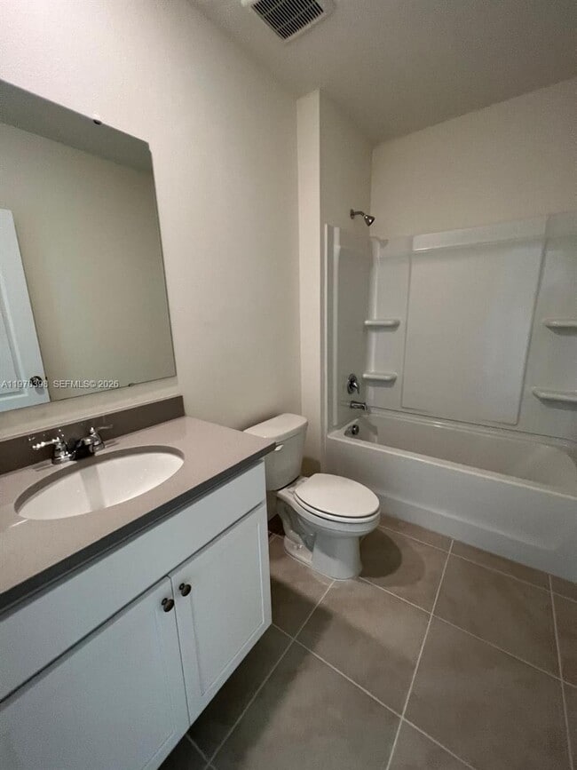 Building Photo - 2710 Trinidad Rd