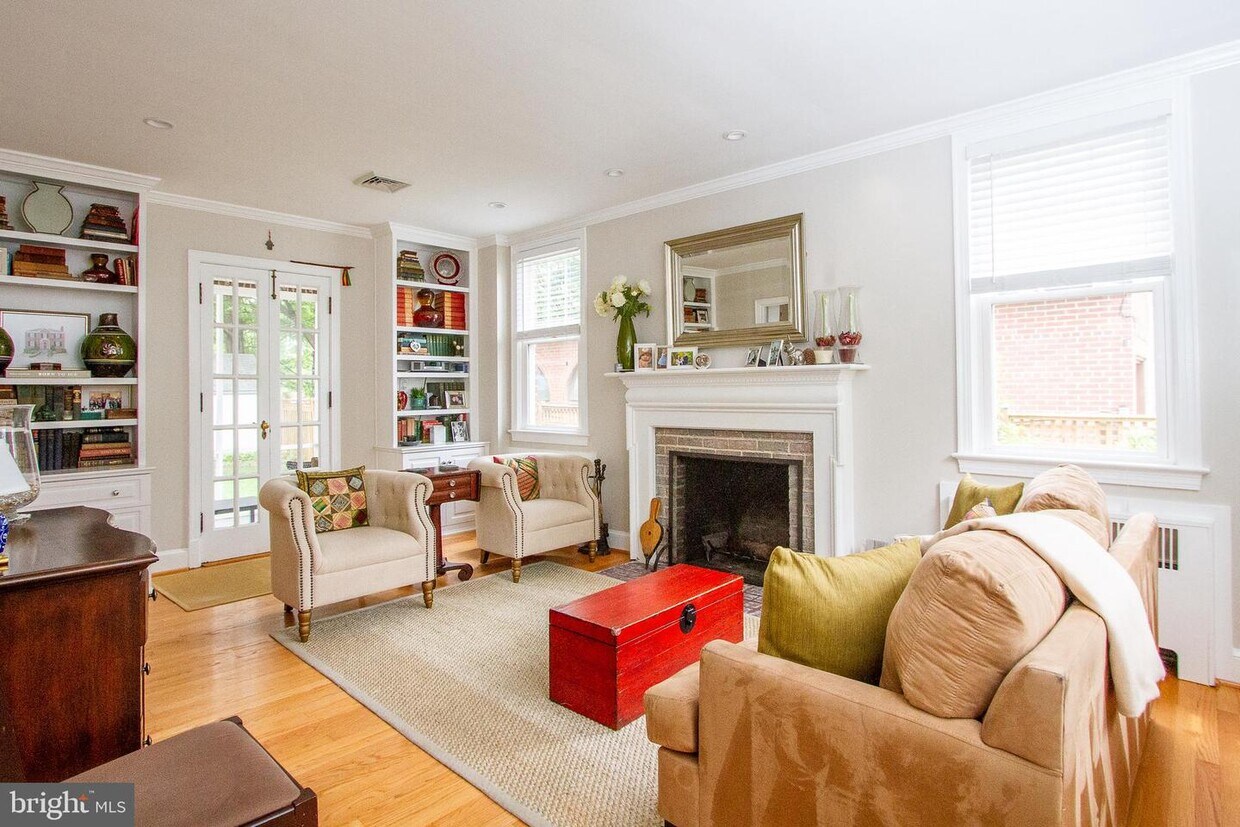 Foto principal - 204 S Ivy St