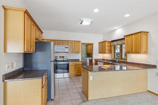 Building Photo - Hiawatha Homes
