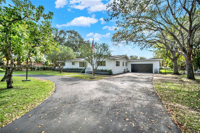 Building Photo - 9790 SW 136th St