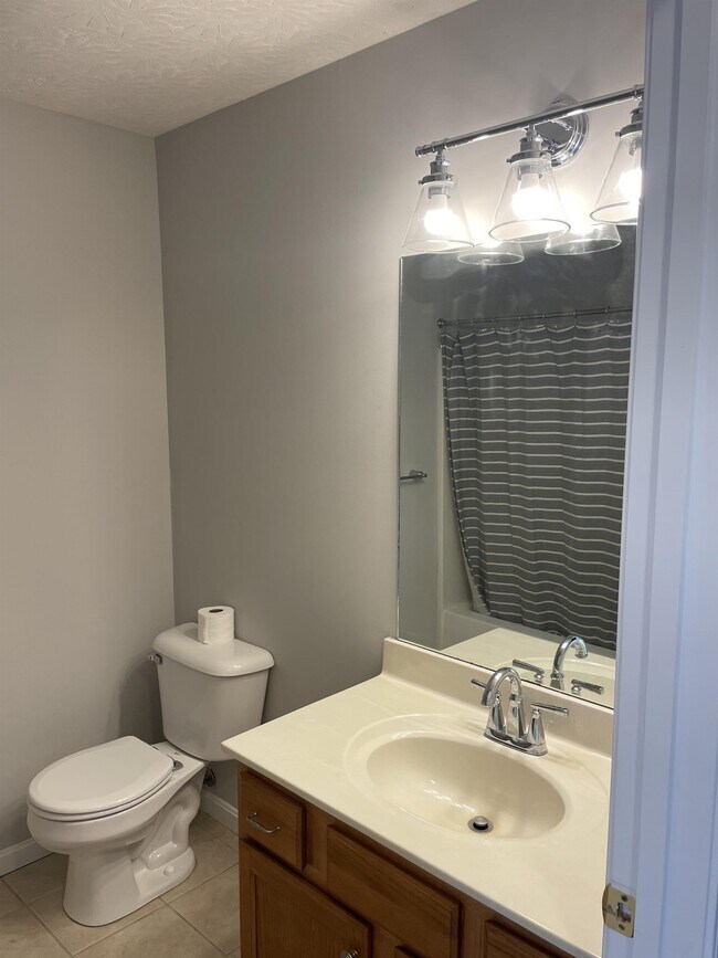Foto del edificio - 204 Applewood Ln