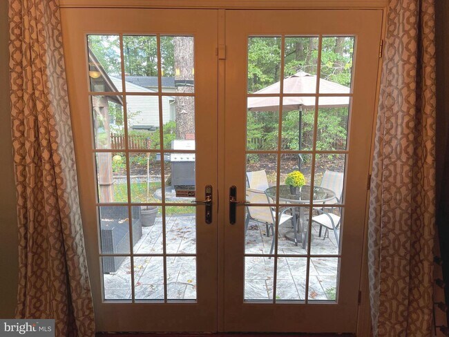 Foto del edificio - 2900 Woodfern Ct