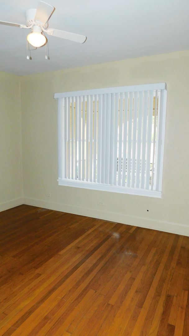 Building Photo - 1601 N Bois D Arc Ave