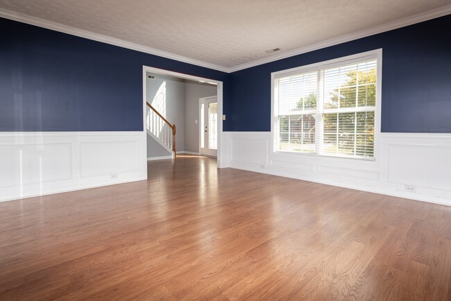 Foto del edificio - 8315 Adams Run Rd