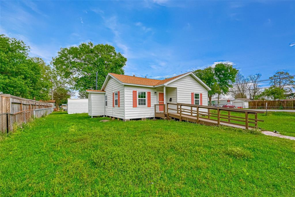 100 Begonia Ln, Highlands, TX 77562 House Rental in Highlands, TX