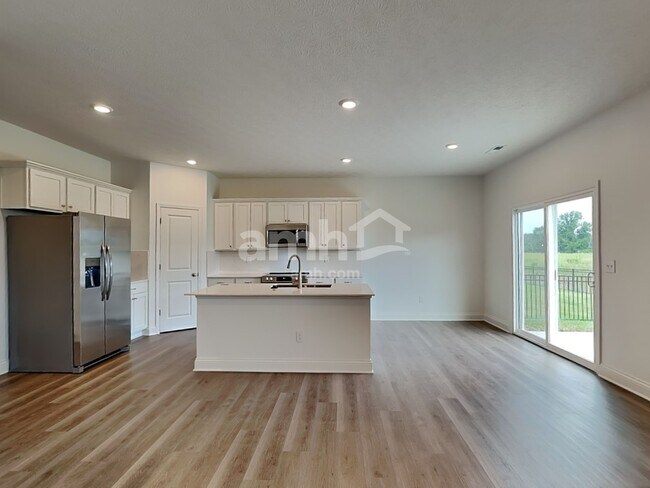 Foto del edificio - 9202 Henley Ave