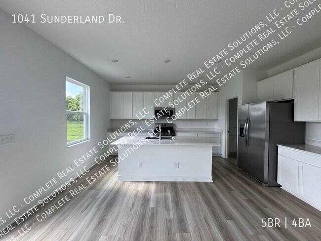 Building Photo - 1041 Sunderland Dr