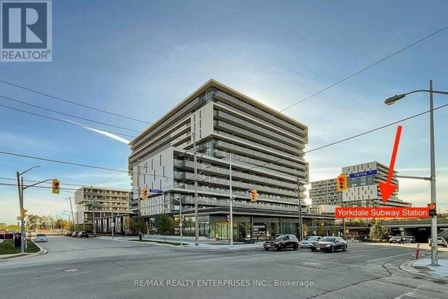 Photo du bâtiment - 120 Varna Dr