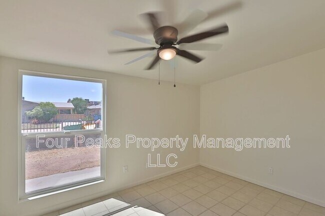 Foto del edificio - 1548 E 26th Ave