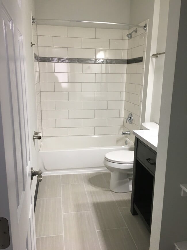 Foto del edificio - 410 E Mill St