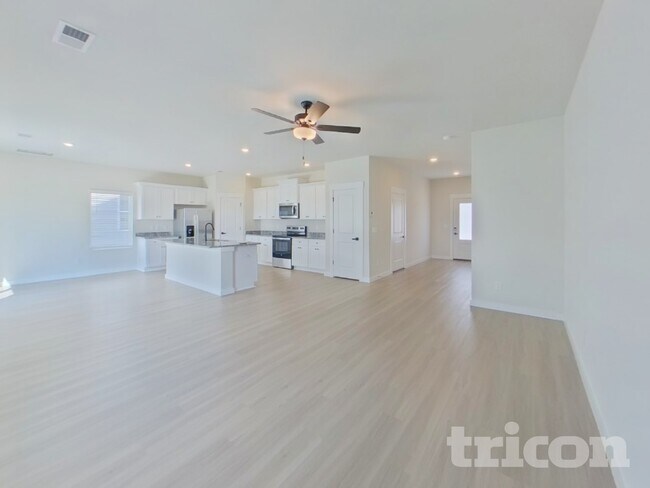 Building Photo - 1212 Crested Iris St