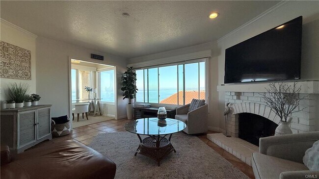 Foto del edificio - 268 Avenida Montalvo