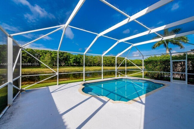 Foto del edificio - 801 Tanglewood Cir