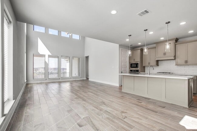 Building Photo - 155 Cyrus Milton Dr