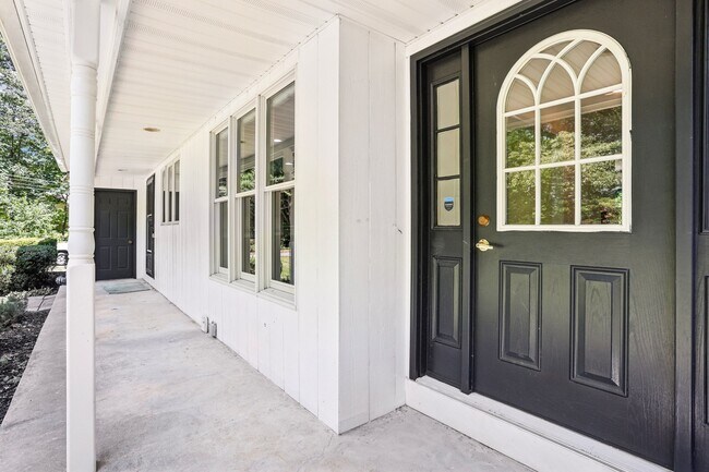 Foto del edificio - 1674 High Point Ln