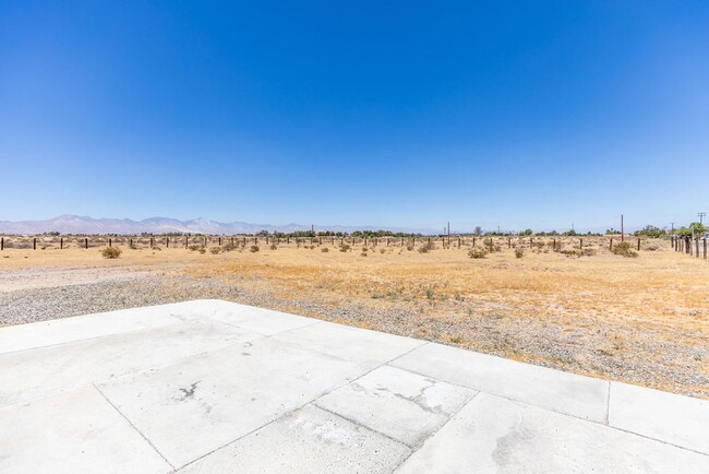 Building Photo - Short Term Furnished Rental!