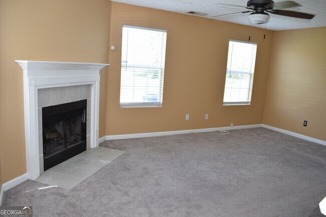 Foto del edificio - 143 Woodwind Way