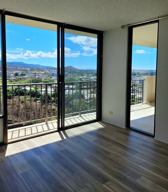 Foto del edificio - AVAILABLE | One Bedroom, One Bathroom | Lo...