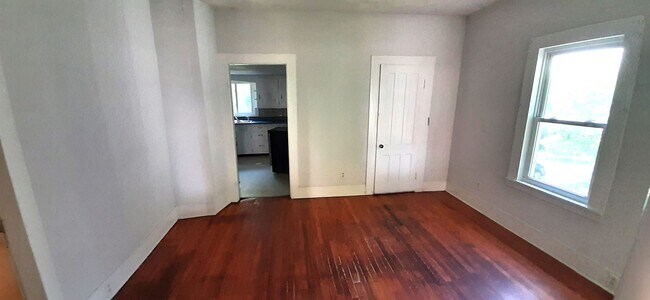 Building Photo - 504 S Aurora St