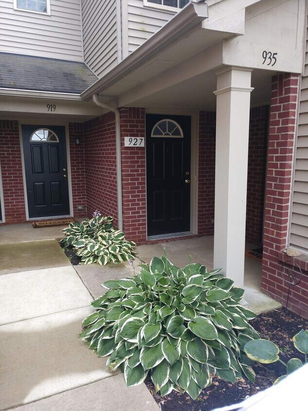 Foto principal - Upper Condo in Woodside Meadows
