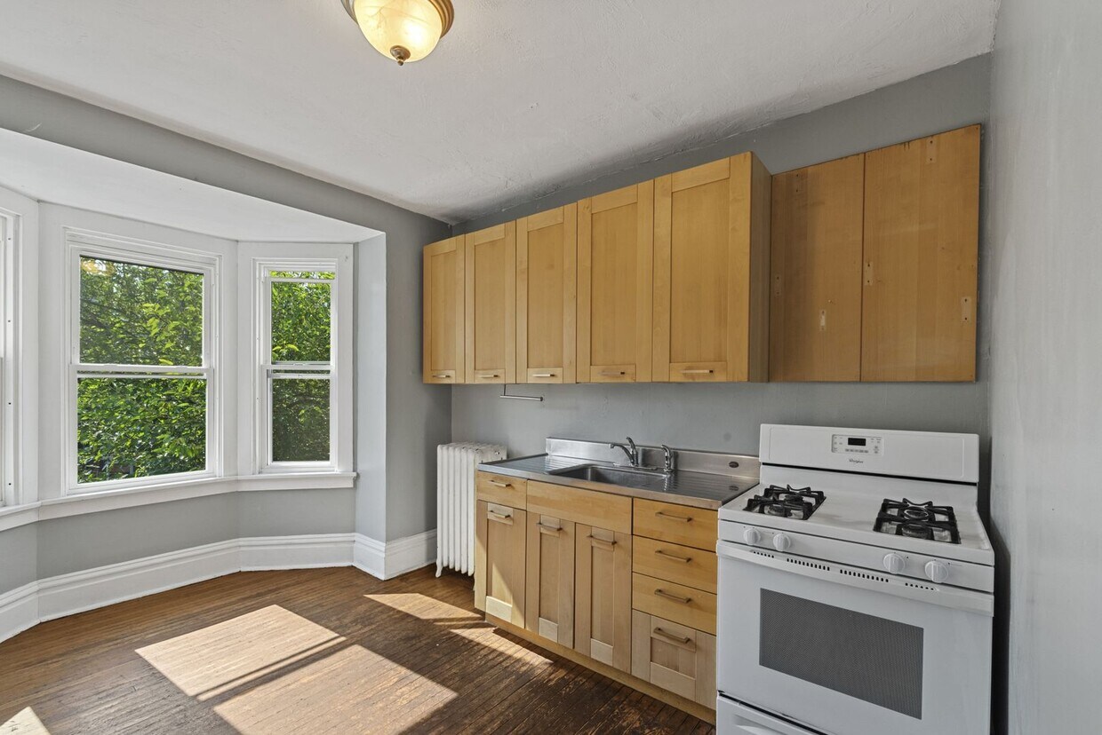 Photo - 112 Stratford Avenue