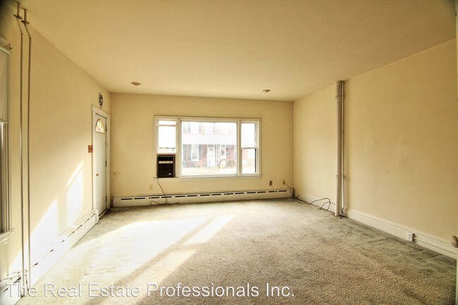 Building Photo - 5 br, 1 bath House - 323 Glasgow Street