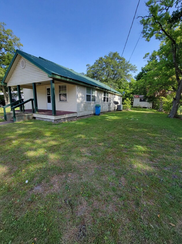 Primary Photo - 3508 Burroughs Ave