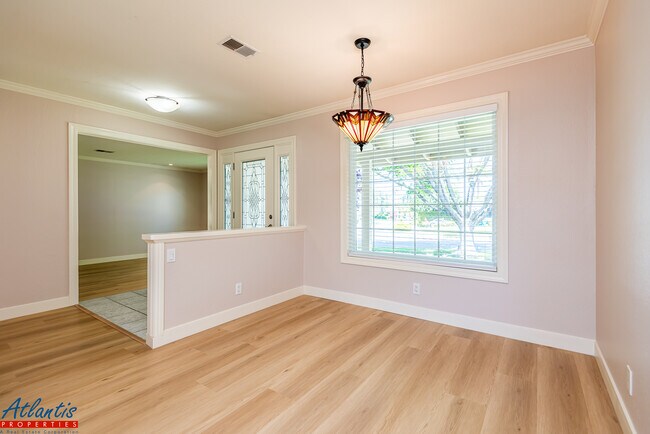 Foto del edificio - 978 Glenridge Dr